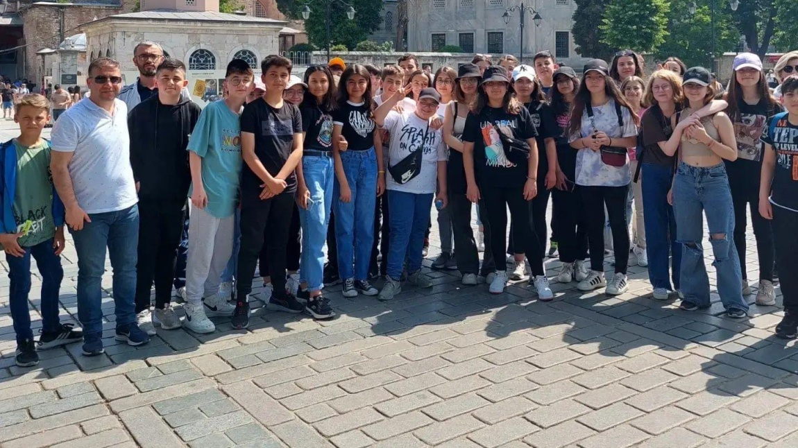 7. Sınıf Öğrencilerimiz İle İstanbul Gezisi Düzenledik 